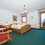 Ederhof 4*